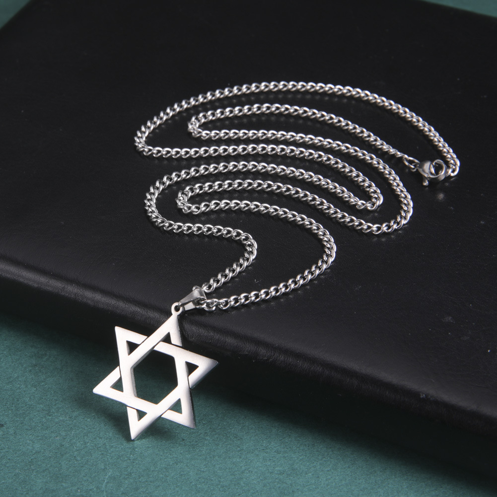 Collana con Pendente Stella di - Storage recensione e prezzo